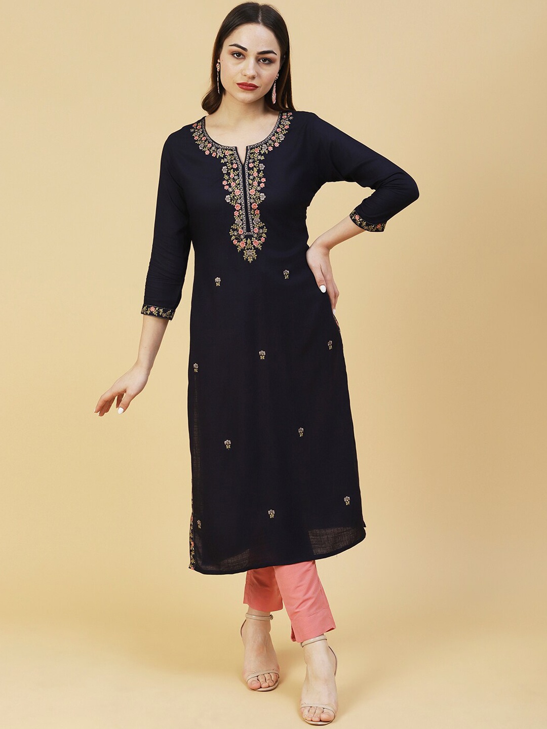 

FASHOR Women Ethnic Motifs Embroidered Thread Work Kurta, Navy blue