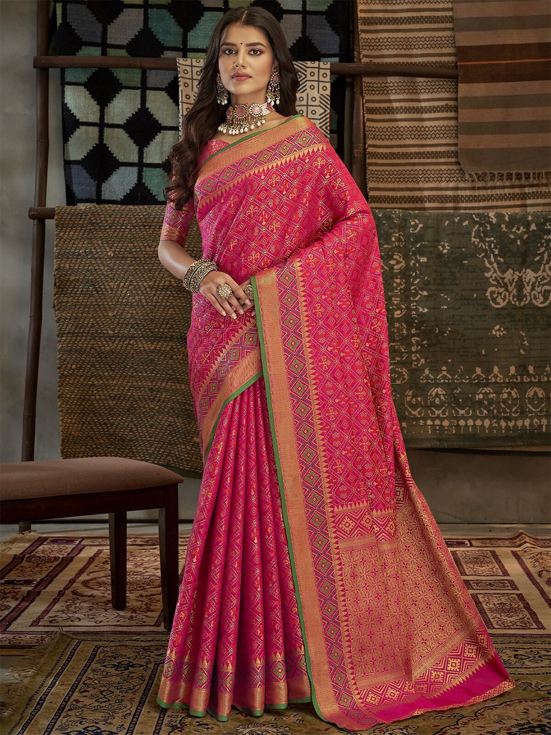 

ODETTE Woven Design Zari Saree, Pink