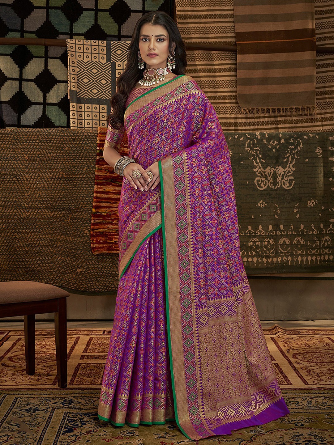 

ODETTE Woven Design Zari Bordered Saree, Purple