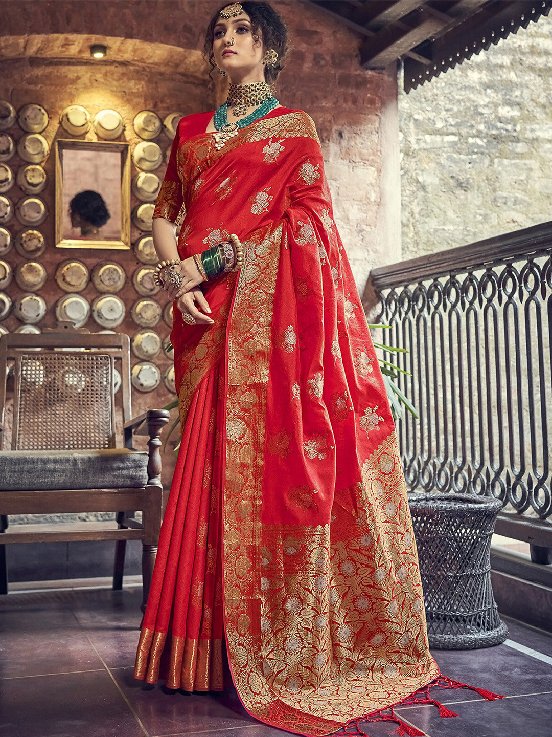 

ODETTE Woven Design Zari Saree, Red