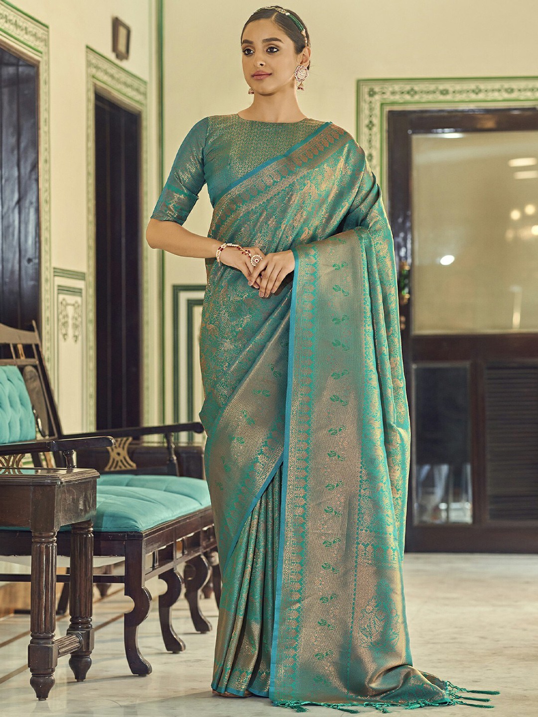 

ODETTE Woven Design Zari Saree, Sea green