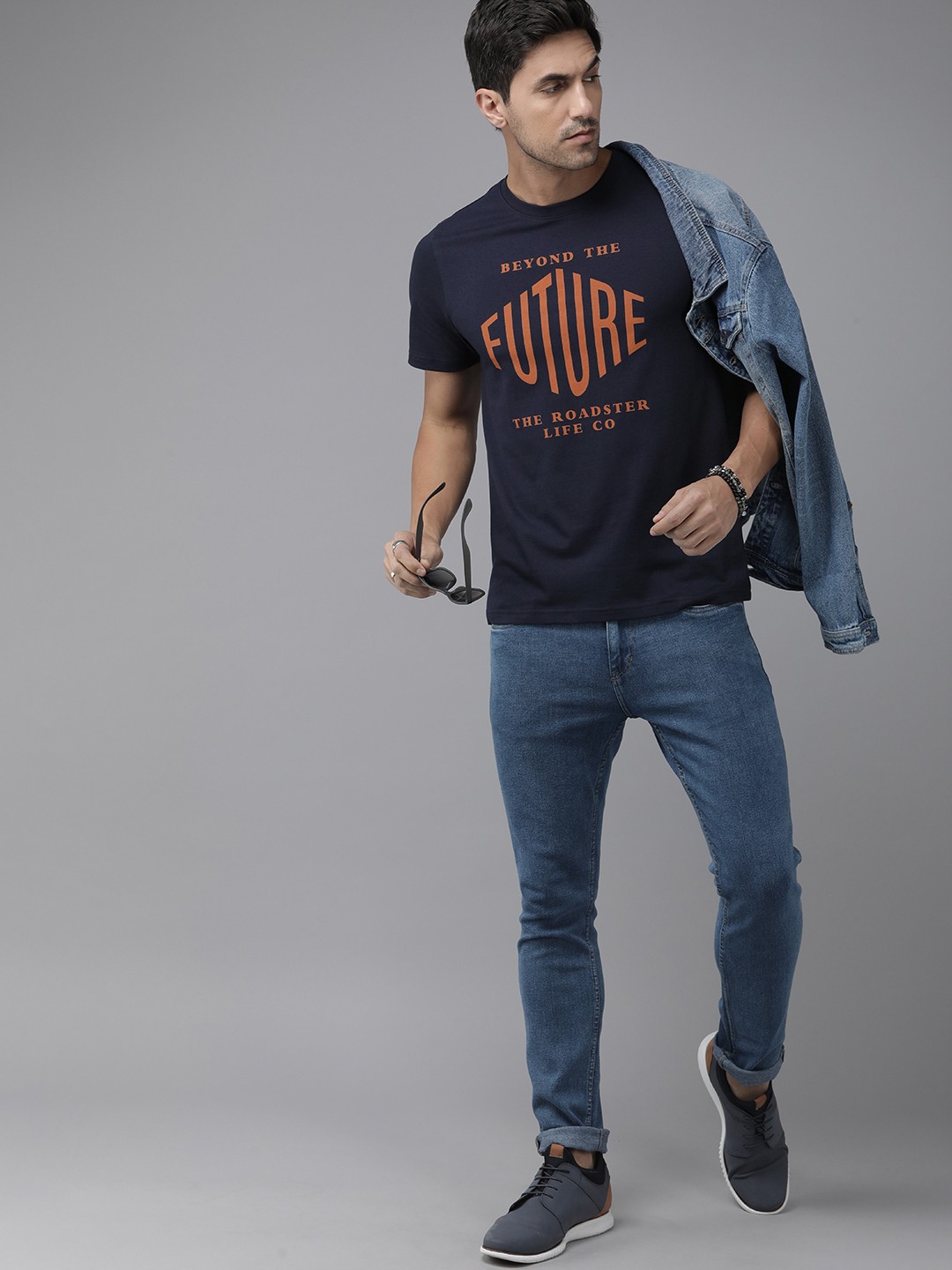 

Roadster Pure Cotton Printed T-shirt, Navy blue