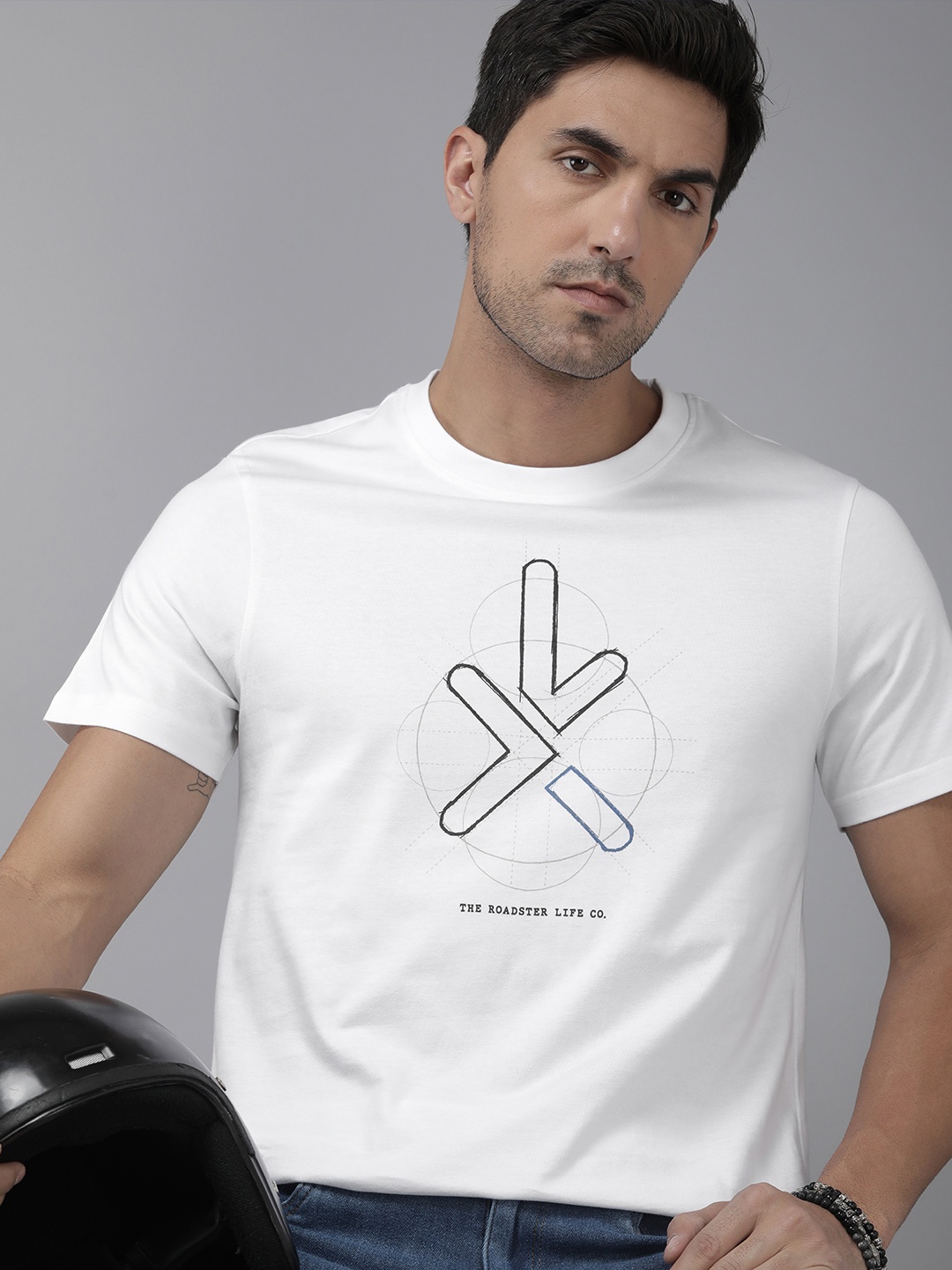 

Roadster Pure Cotton Printed T-shirt, White