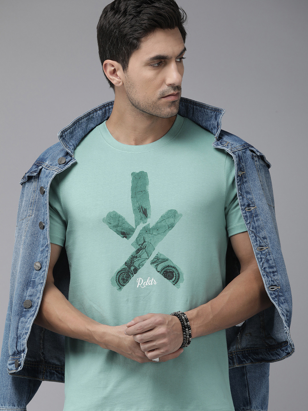 

Roadster Men Blue Printed T-shirt