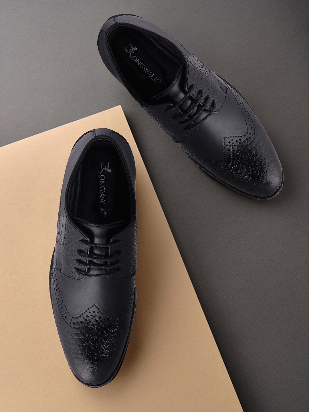 

Longwalk Men Textured Formal Brogues, Black