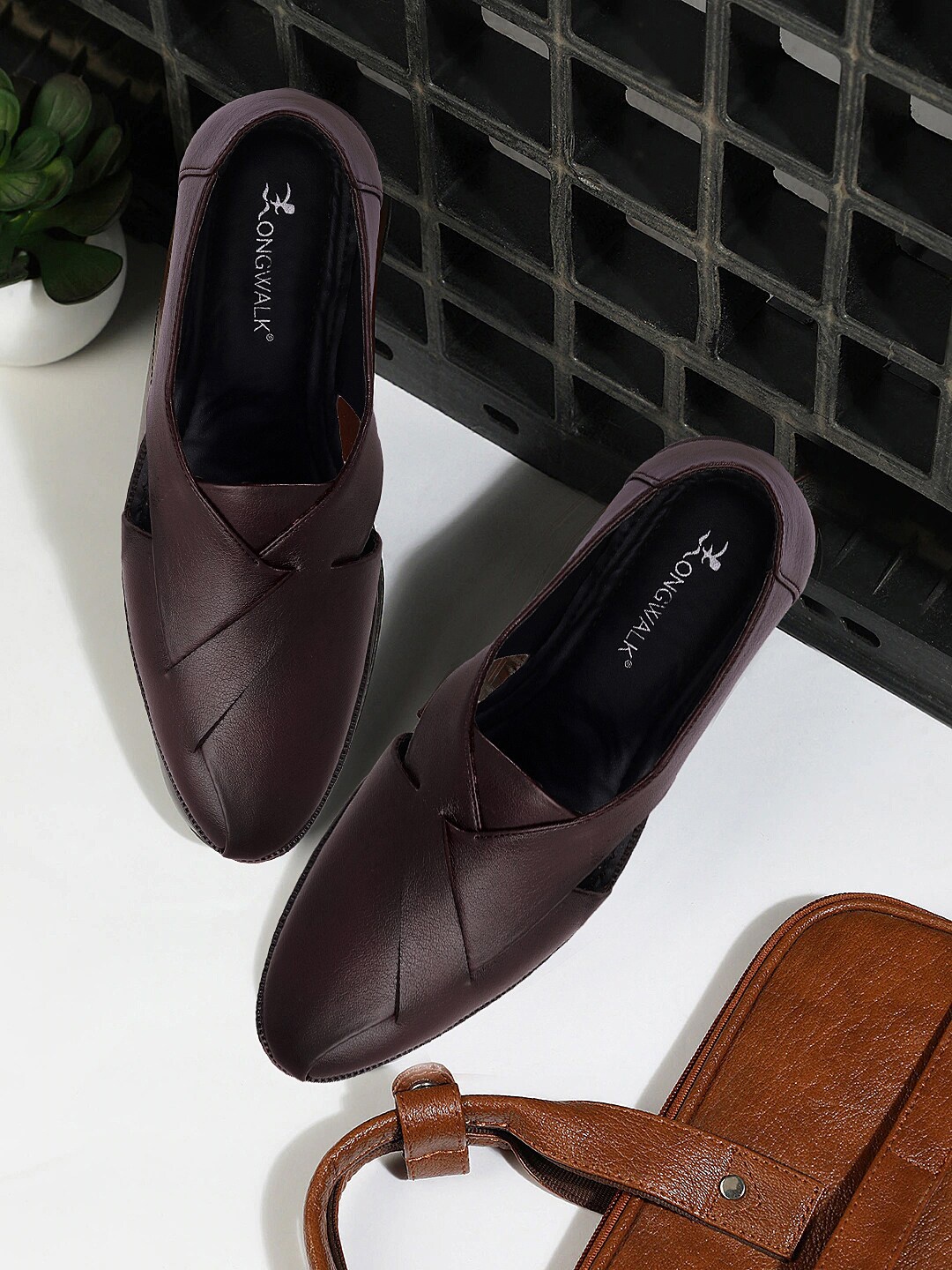 

Longwalk Men Shoe-Style Sandals, Brown