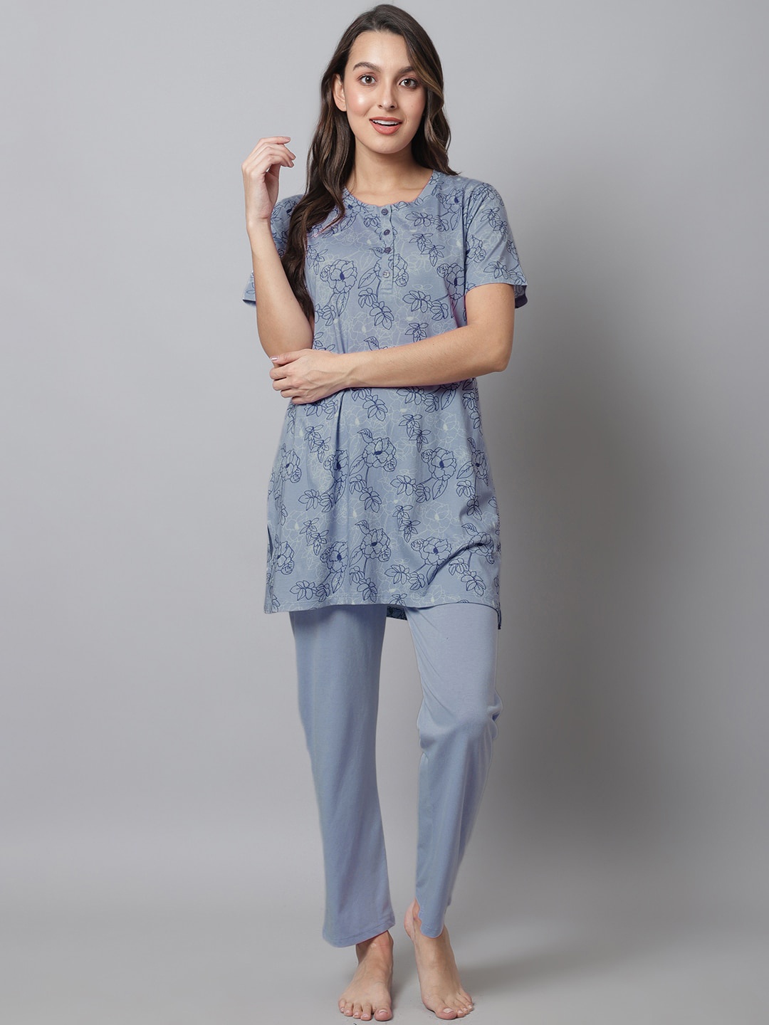

Kanvin Women Floral Printed Night Suit, Blue