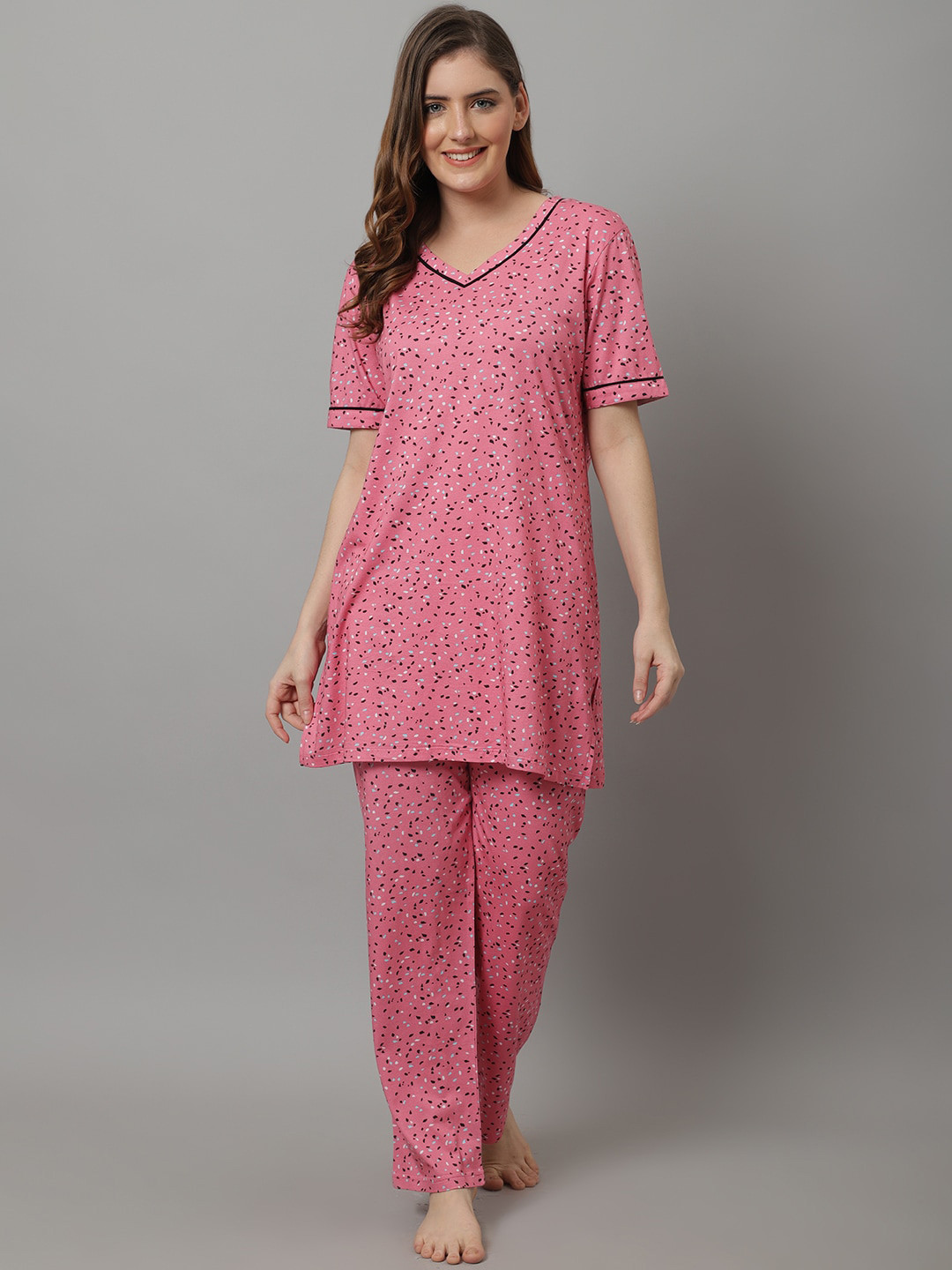 

Kanvin Women Graphic Printed Night Suit, Pink