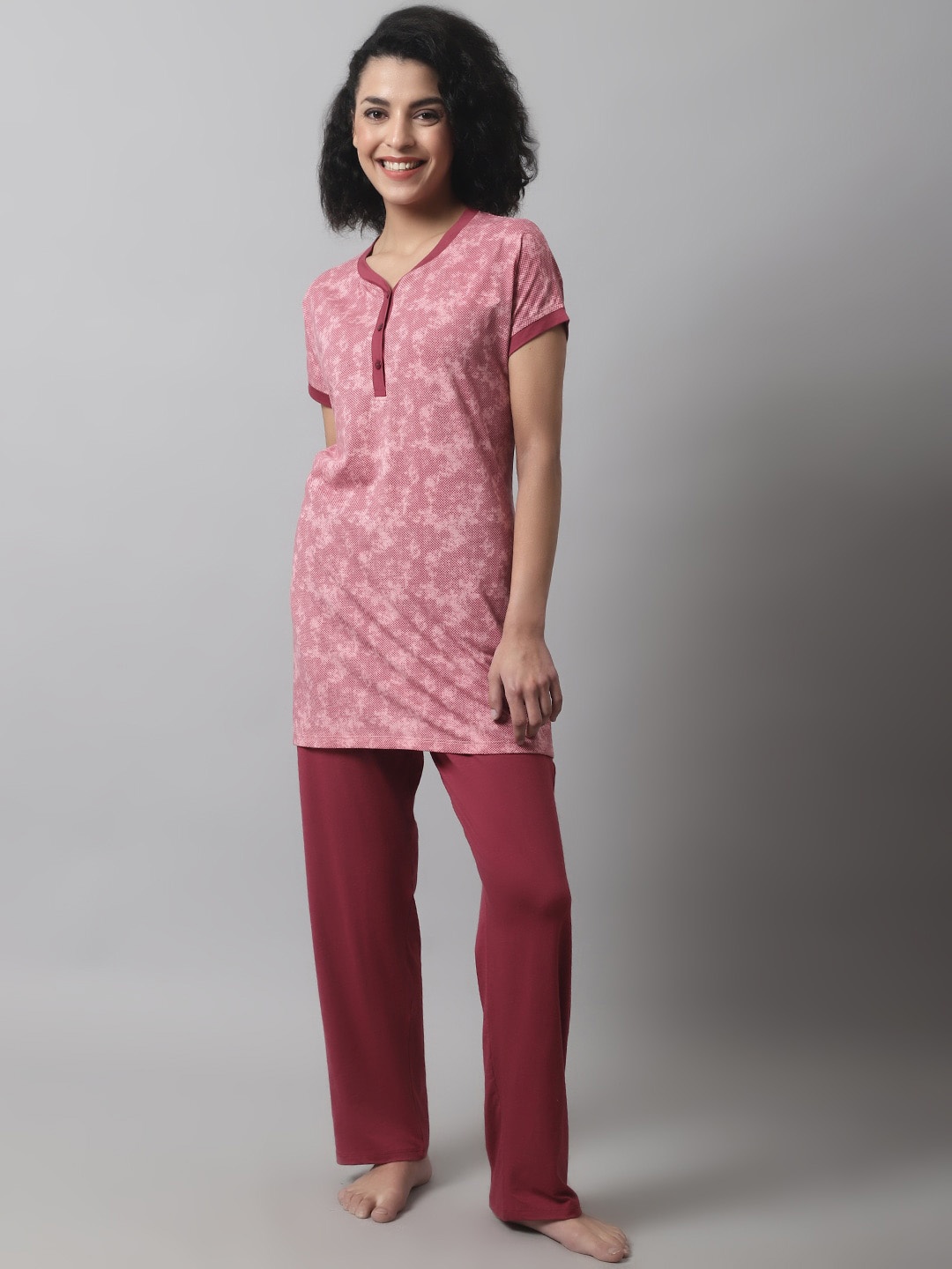 

Kanvin Women Printed Night Suit, Pink