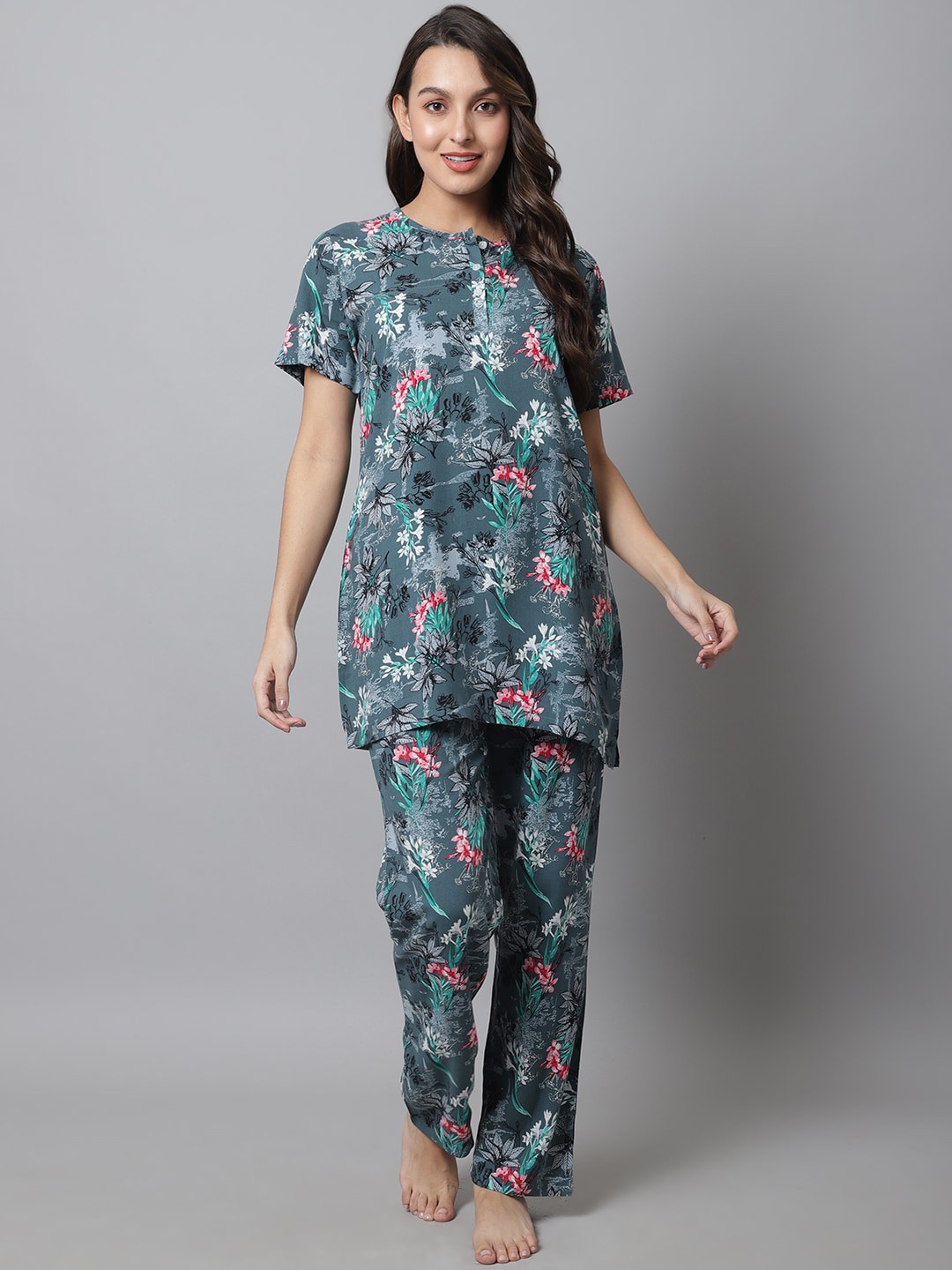 

Kanvin Women Floral Printed Night Suit, Teal