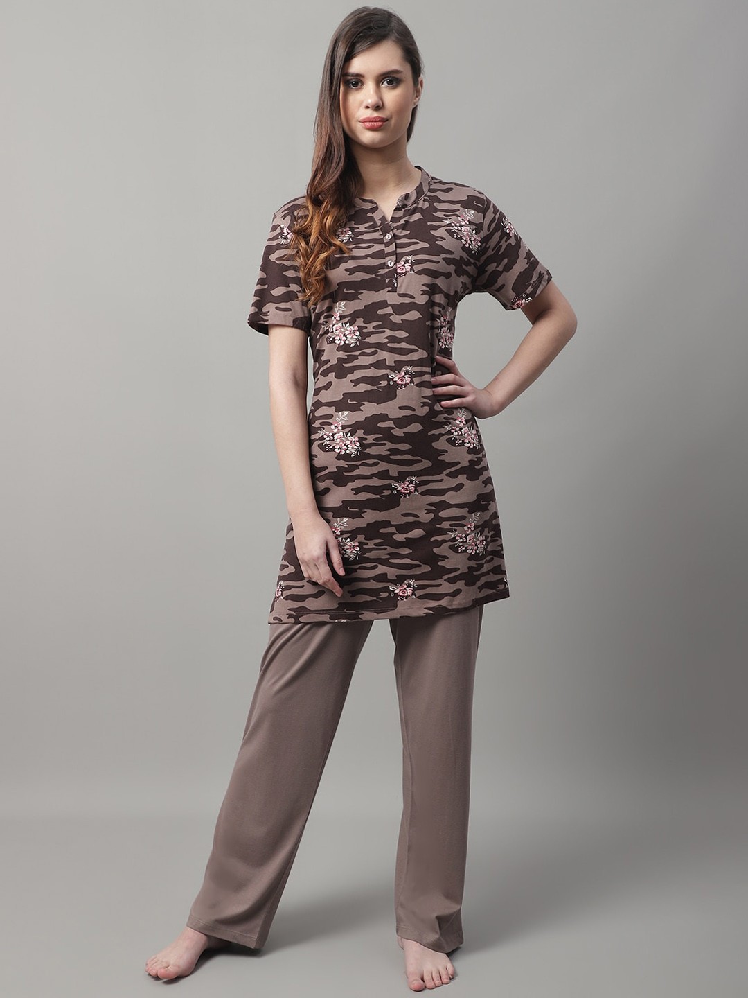 

Kanvin Women Camouflage Printed Pure Cotton Night Suit, Camel brown