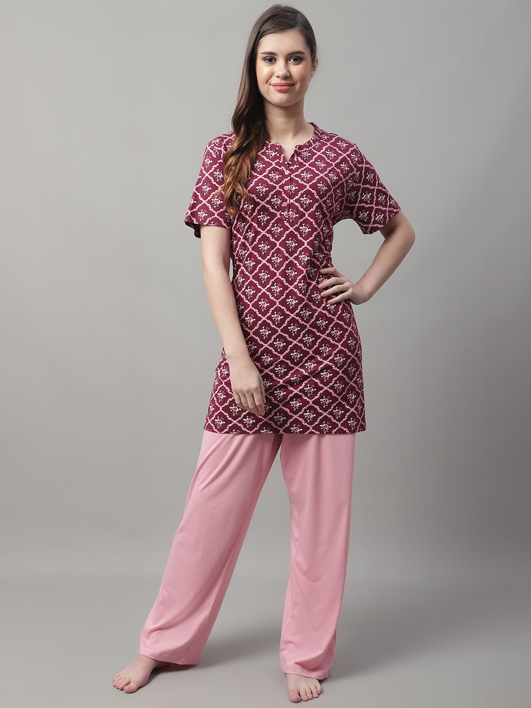 

Kanvin Women Floral Printed Night Suit, Maroon