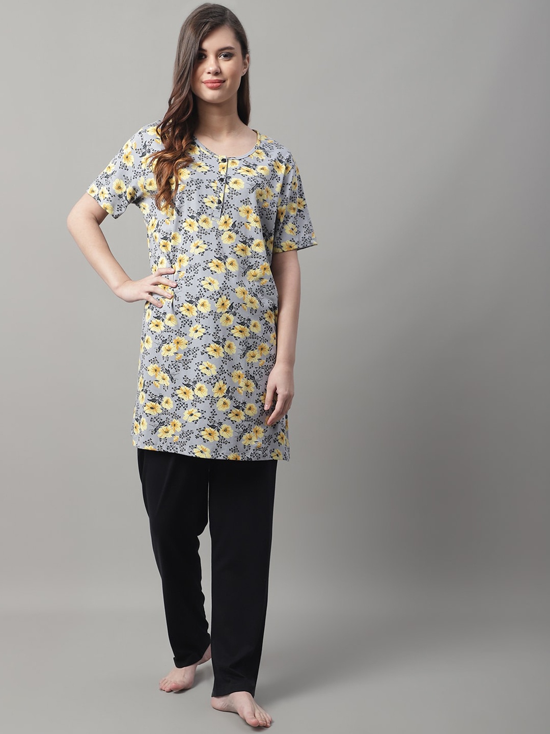 

Kanvin Women Floral Printed Pure Cotton Night Suit, Grey