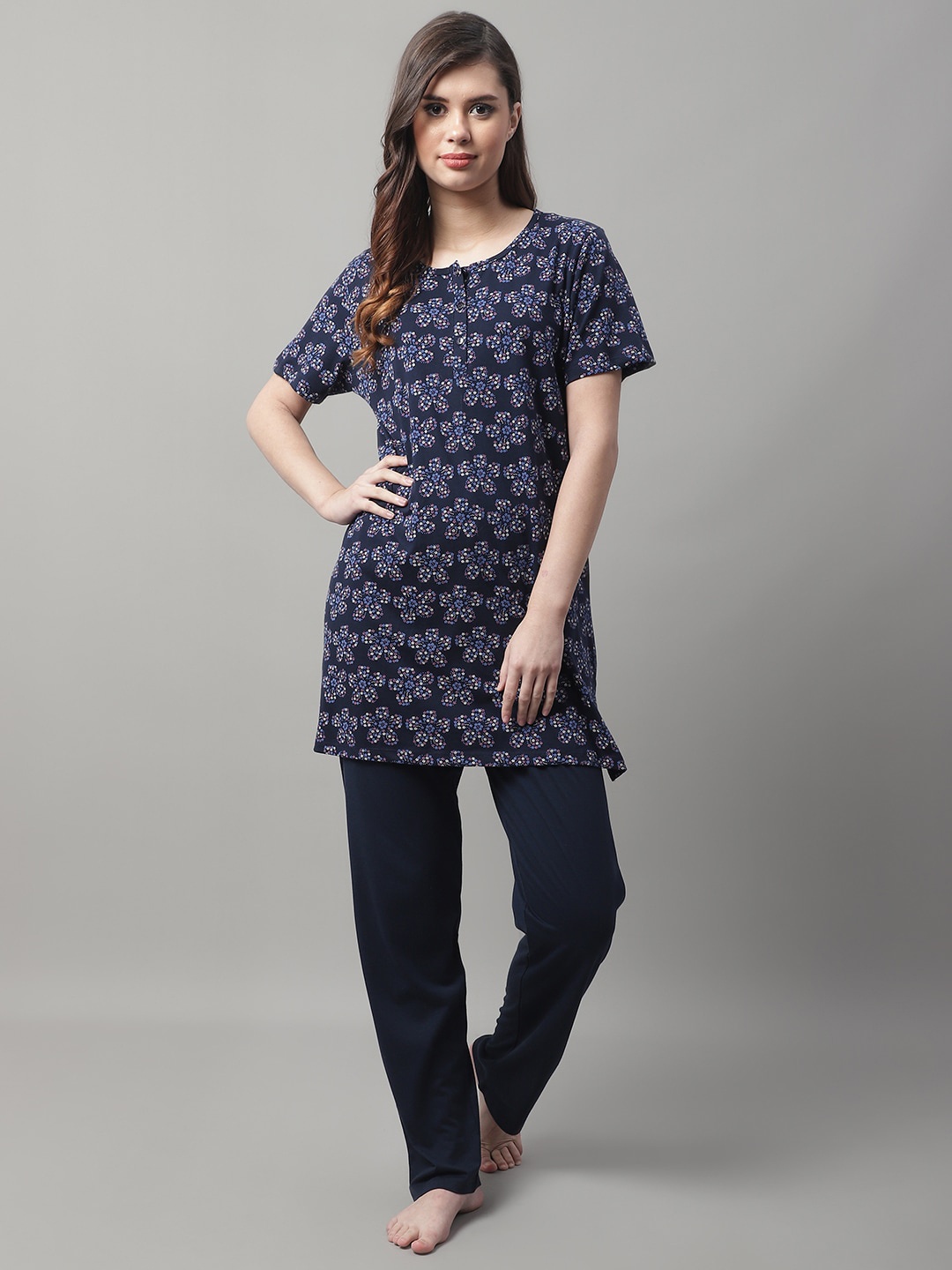 

Kanvin Women Floral Printed Night Suit, Navy blue
