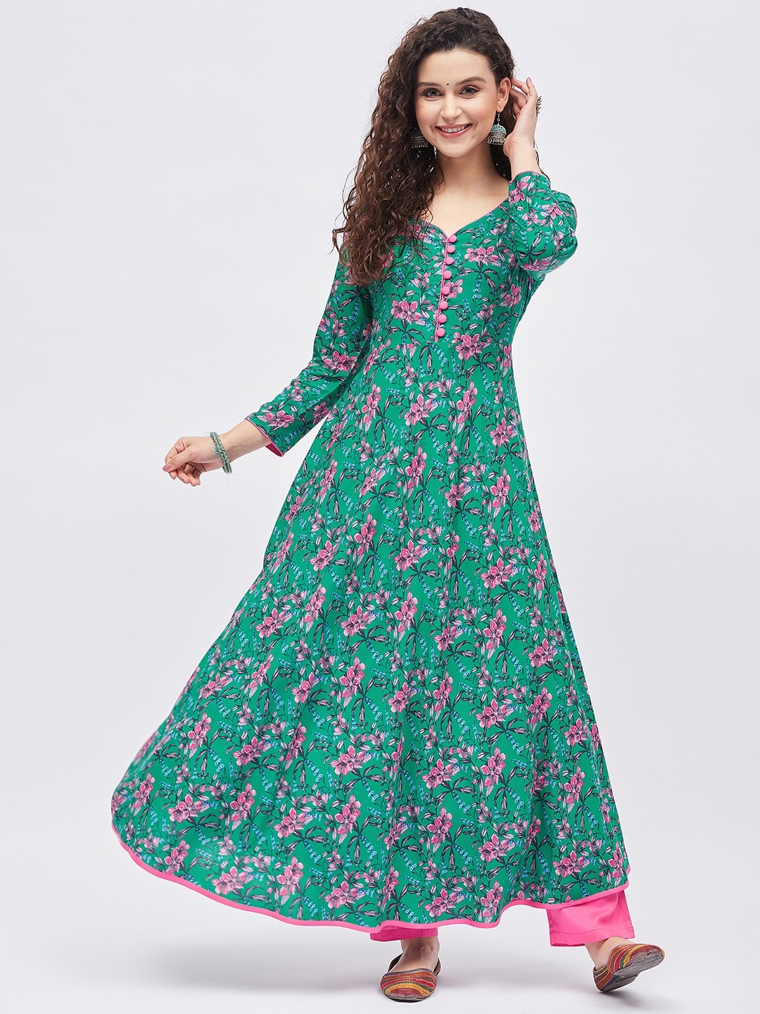 

Tissu Women Floral Printed V Neck A-Line Kurta, Green
