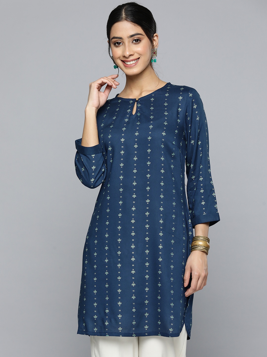 

HERE&NOW Ethnic Motifs Printed Keyhole Neck Fit & Flare Kurti, Navy blue