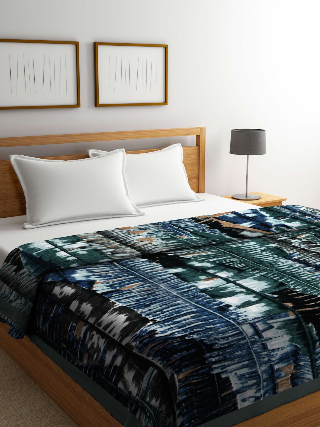 

KLOTTHE Blue & Green Abstract Heavy Winter 1000 GSM Woolen Double King Blanket