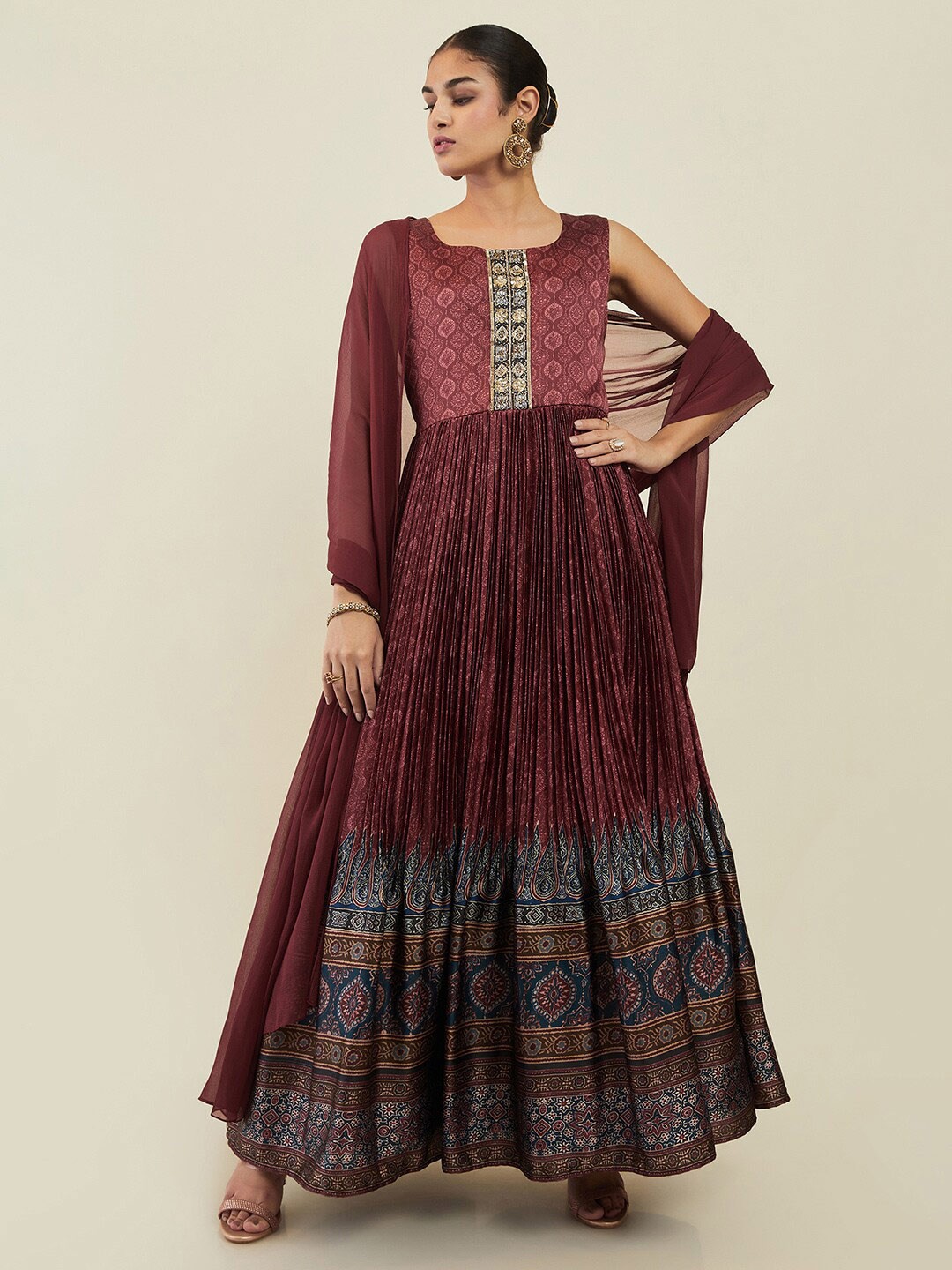 

Soch Women Ethnic Motif Printed Floor Length Anarkali Kurta With Churidar & Dupatta, Maroon