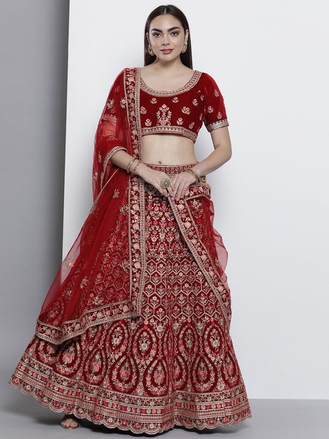 

Fusionic Embroidered Thread Work Semi-Stitched Lehenga & Unstitched Blouse With Dupatta, Maroon