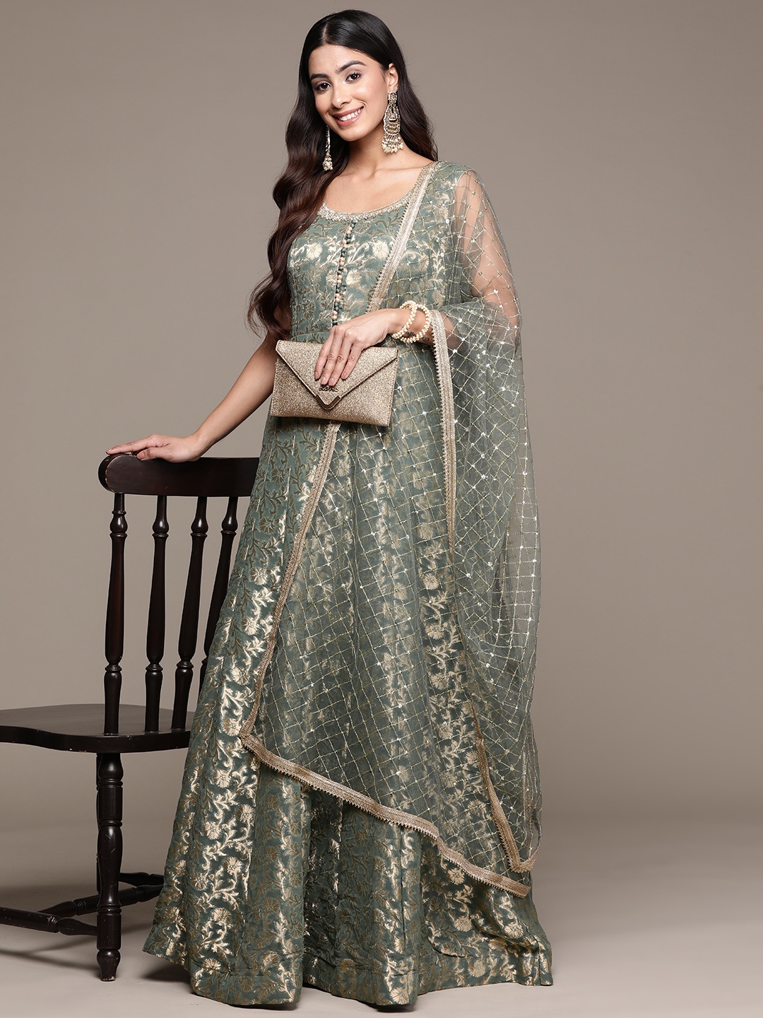 

SAARYA Floral Embellished Georgette Ethnic Gown With Dupatta, Green
