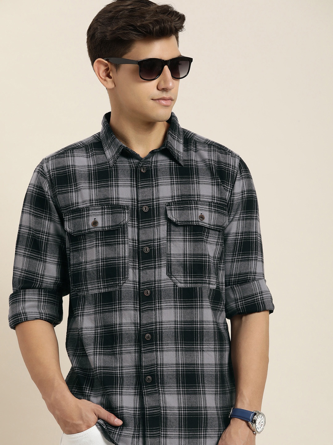 

Moda Rapido Men Regular Fit Checked Casual Shirt, Grey