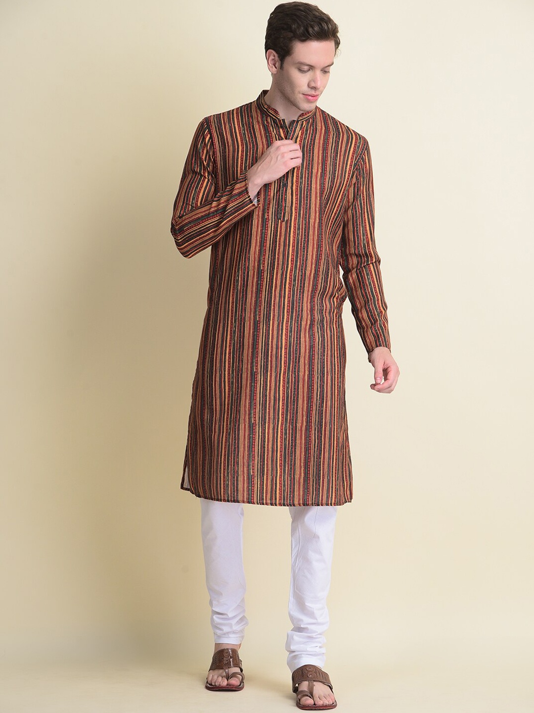 

NAMASKAR Men Striped Mandarin collar Cotton Kurta, Green