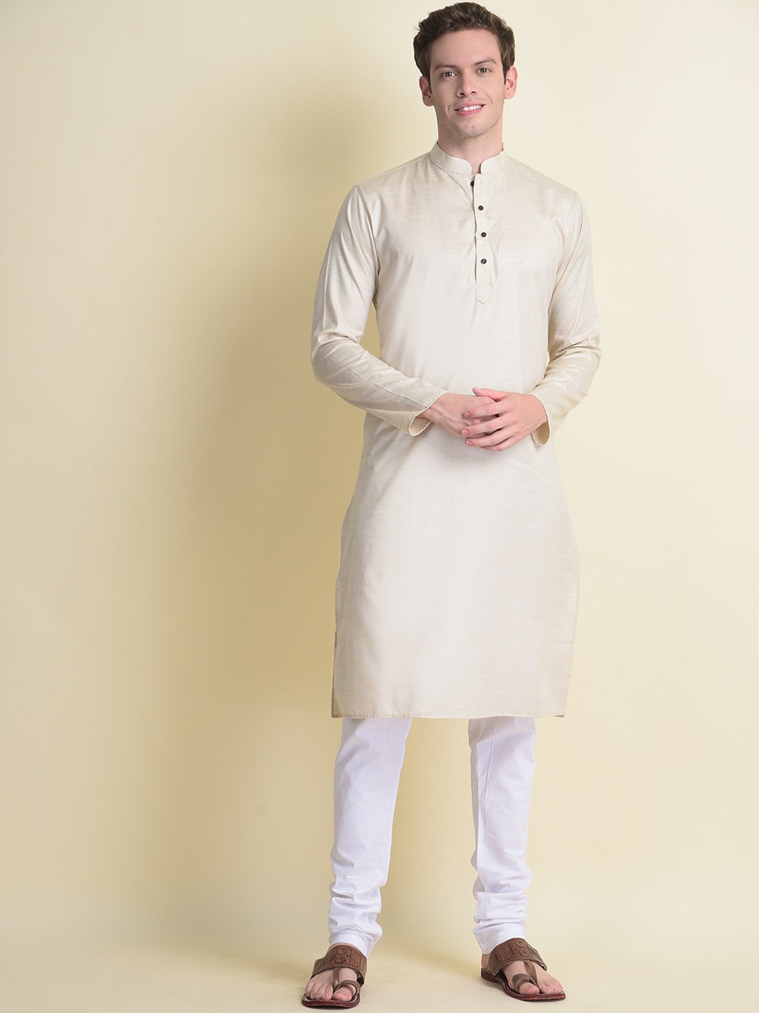 

NAMASKAR Men Mandarin collar Cotton Kurta, Cream