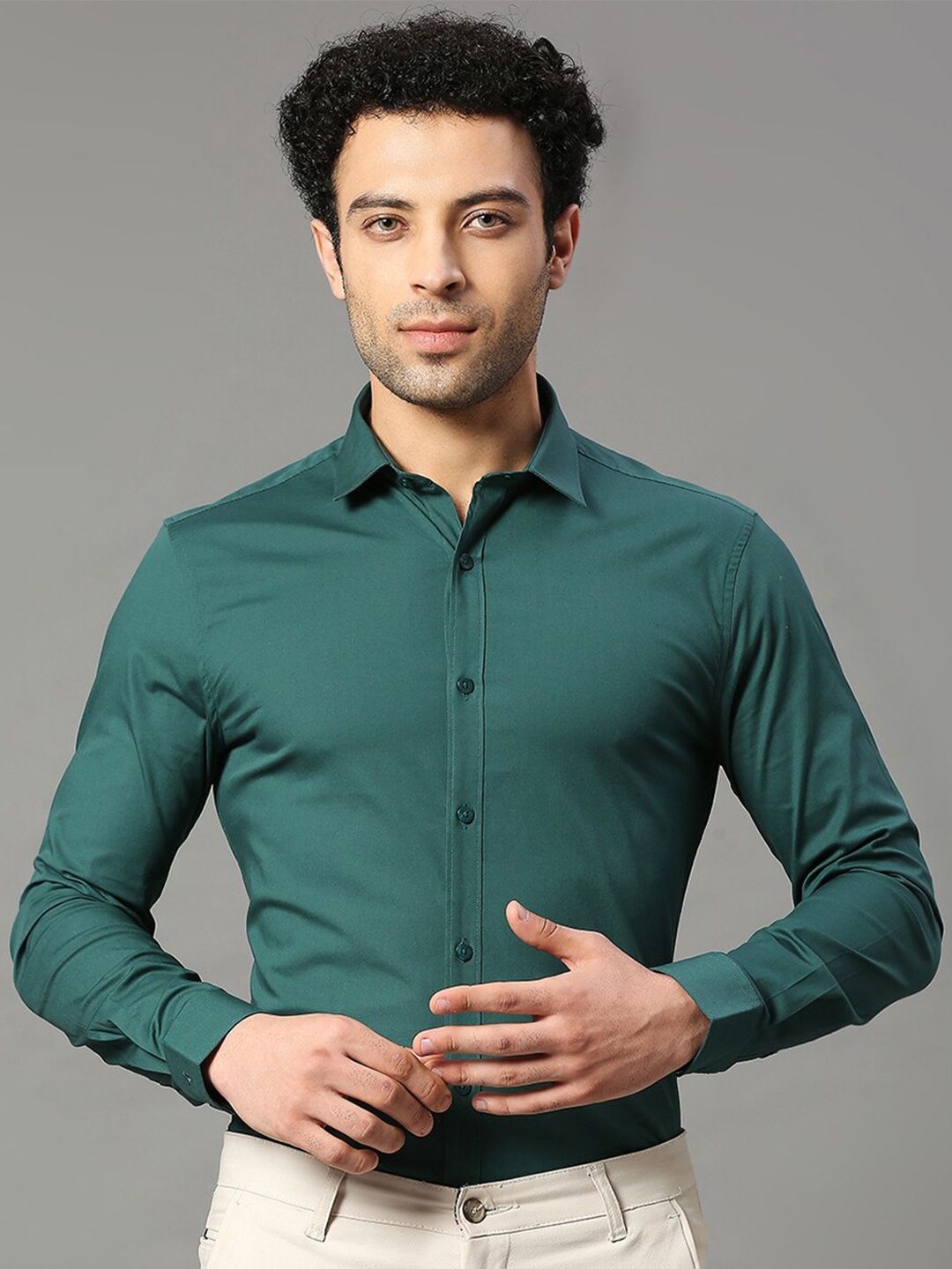 

INVICTUS Men Spread Collar Formal Shirt, Green