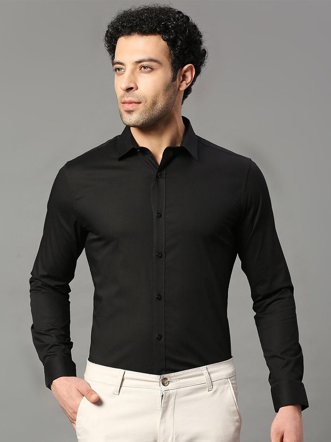 

INVICTUS Men Spread Collar Formal Shirt, Black