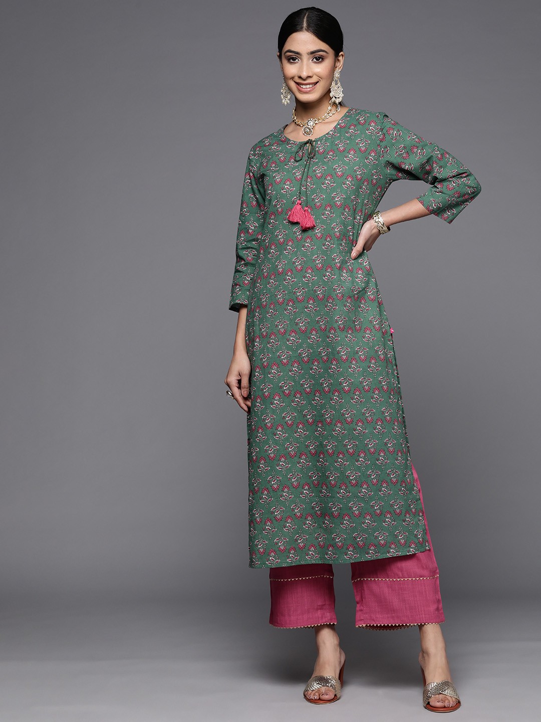 

Varanga Floral Printed Floral Cotton Kurta, Green