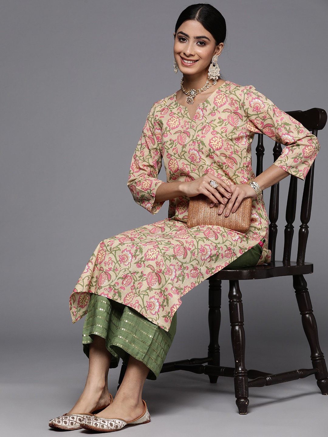 

Varanga Floral Printed Cotton Kurta, Green