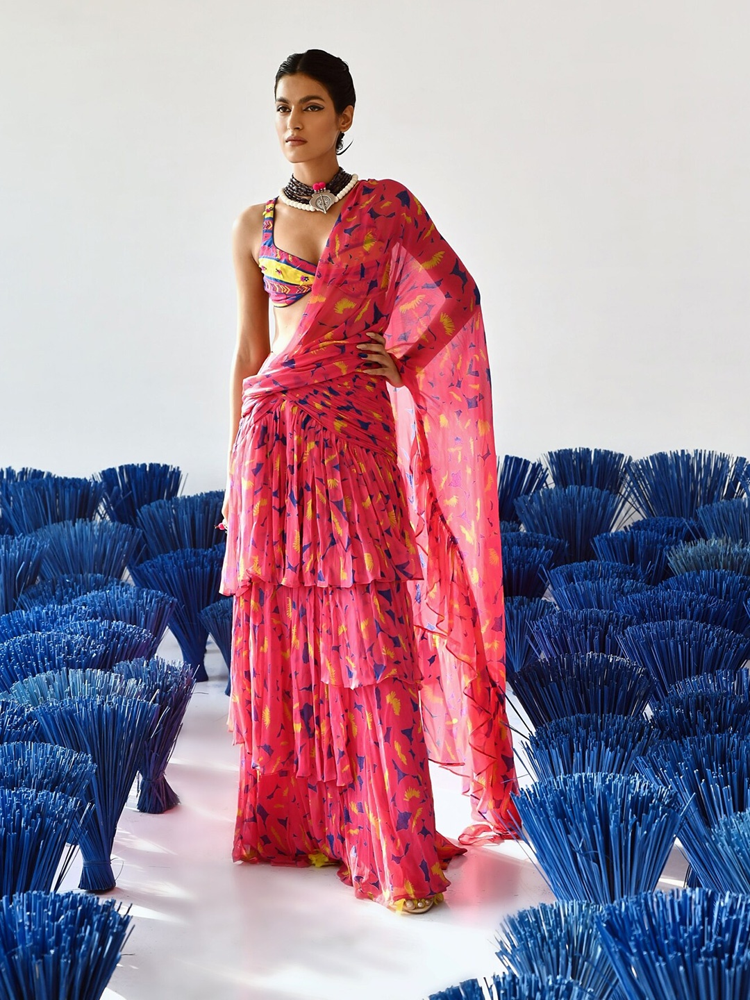 

Baise Gaba Abstract Printed Ready to Wear Saree, Pink