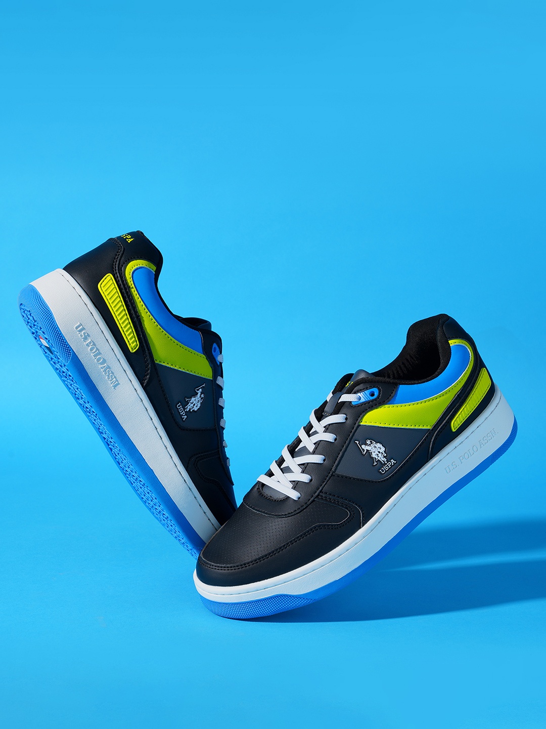 

U.S. Polo Assn. Men Colourblocked Sneakers, Black