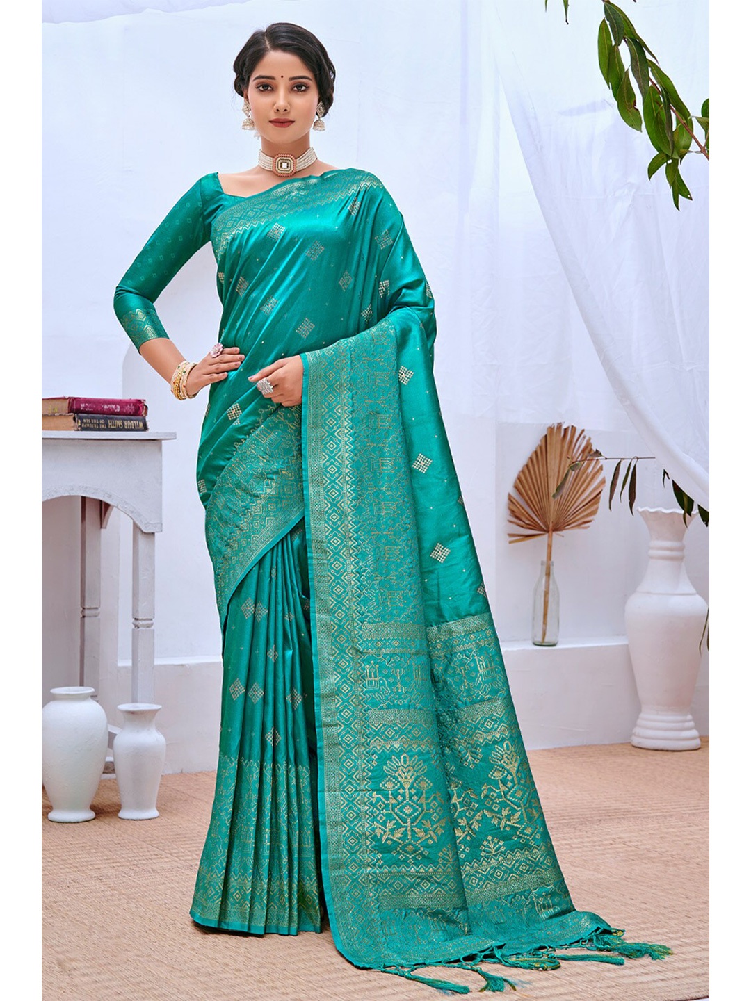 

SANGAM PRINTS Woven Design Zari Banarasi Saree, Sea green
