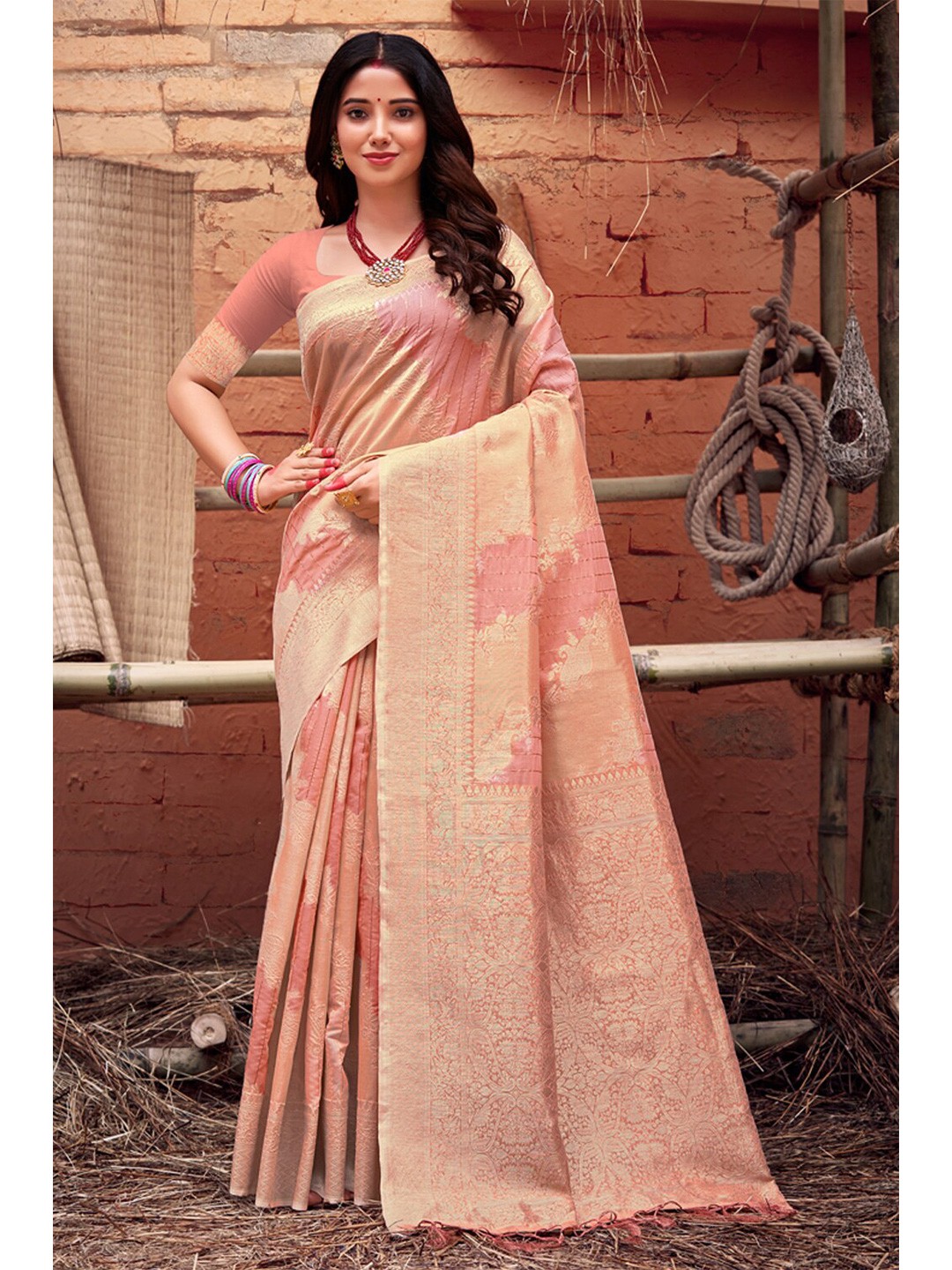 

SANGAM PRINTS Woven Design Zari Banarasi Saree, Peach