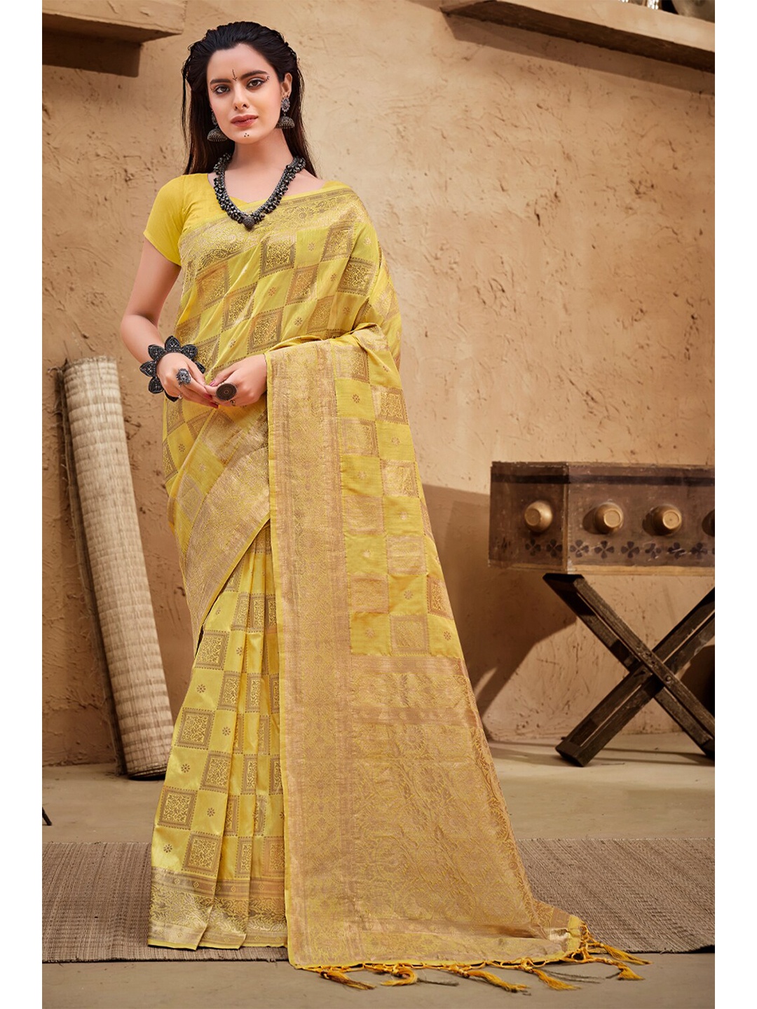 

SANGAM PRINTS Woven Design Zari Banarasi Saree, Yellow
