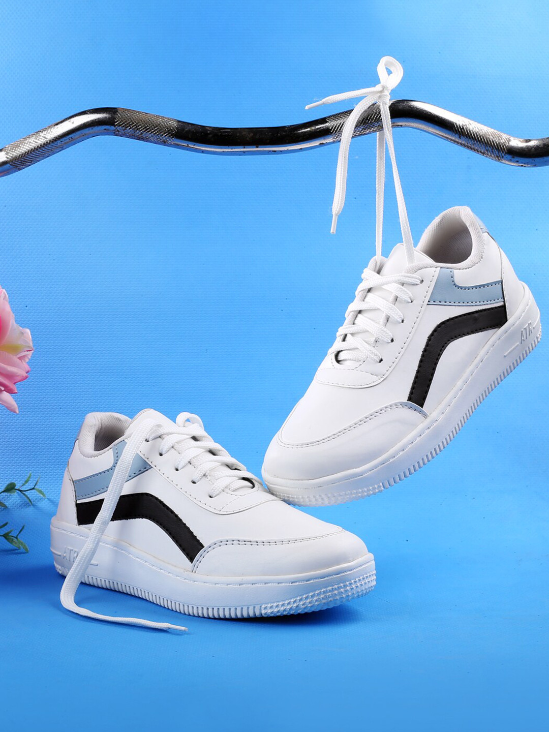 

mr.wonker Women 3D Chassis Colourblocked Deziner Sports Shoes, White