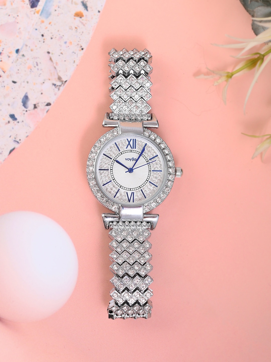 

Voylla Women Bracelet Style Straps Analogue Watch 8905124490619, Silver