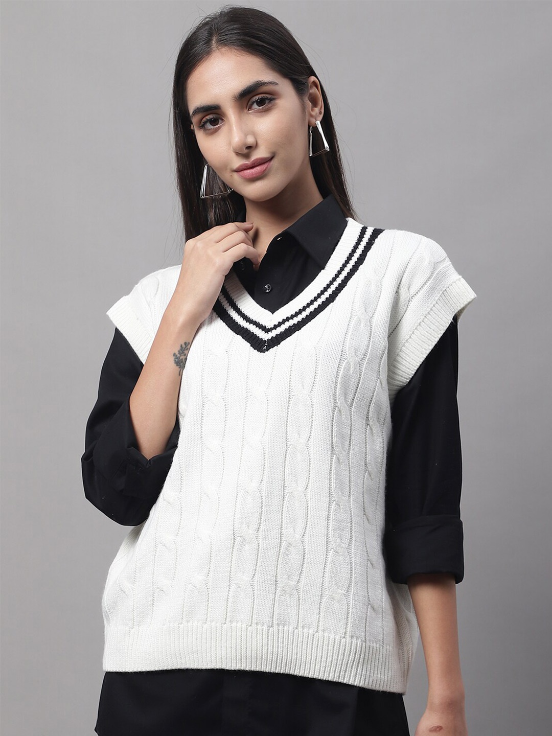 

NoBarr Women Plus Size V-Neck Cable Knit Acrylic Sweater Vest, White