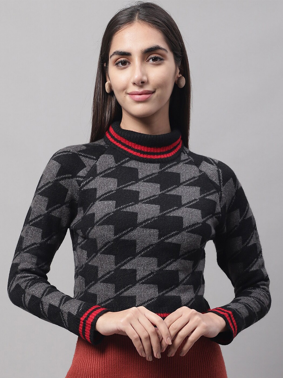 

NoBarr Women Geometric Printed Acrylic Crop Pullover, Black