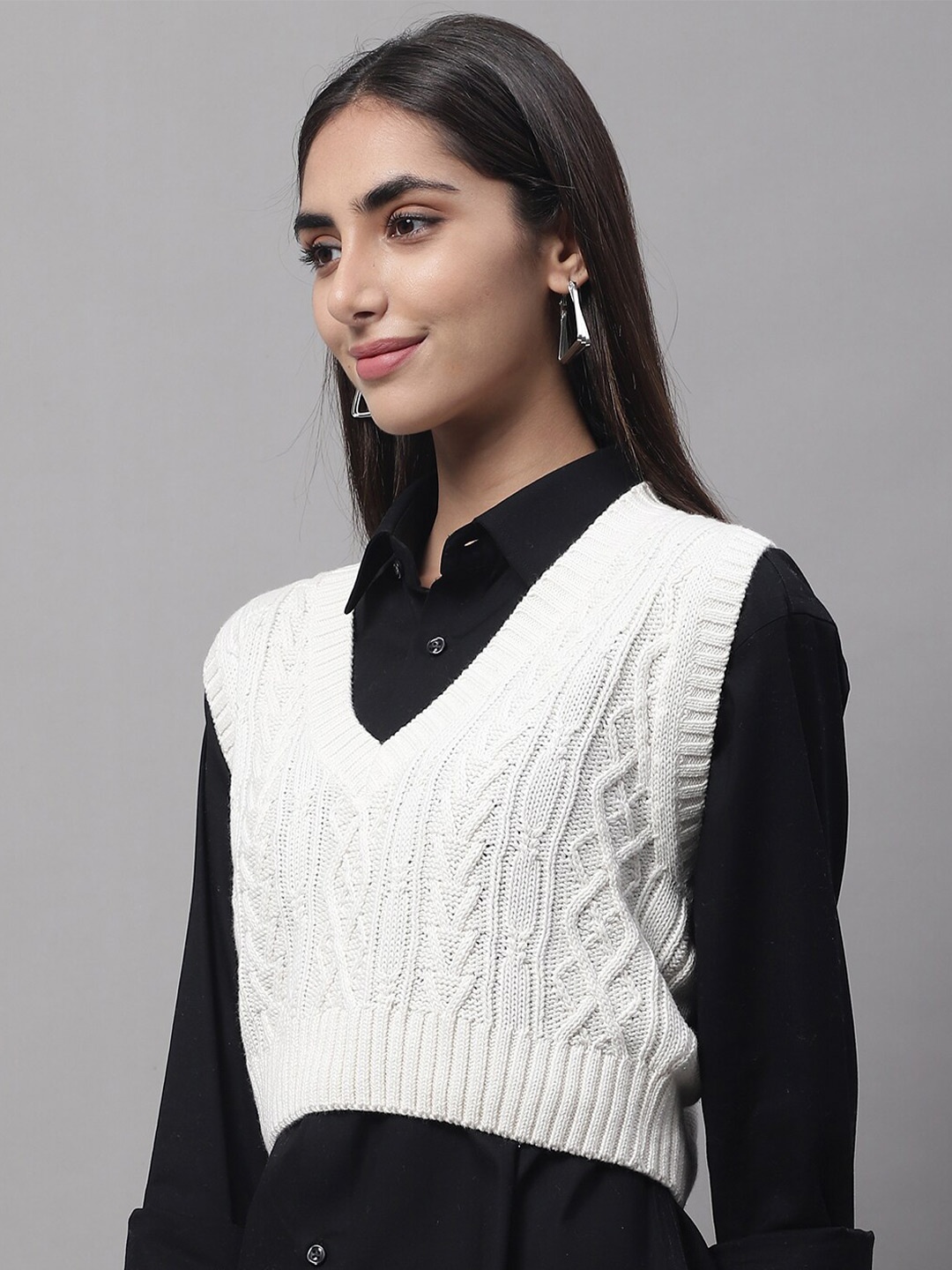 

NoBarr Women Cable Knit Acrylic Crop Sweater Vest, White