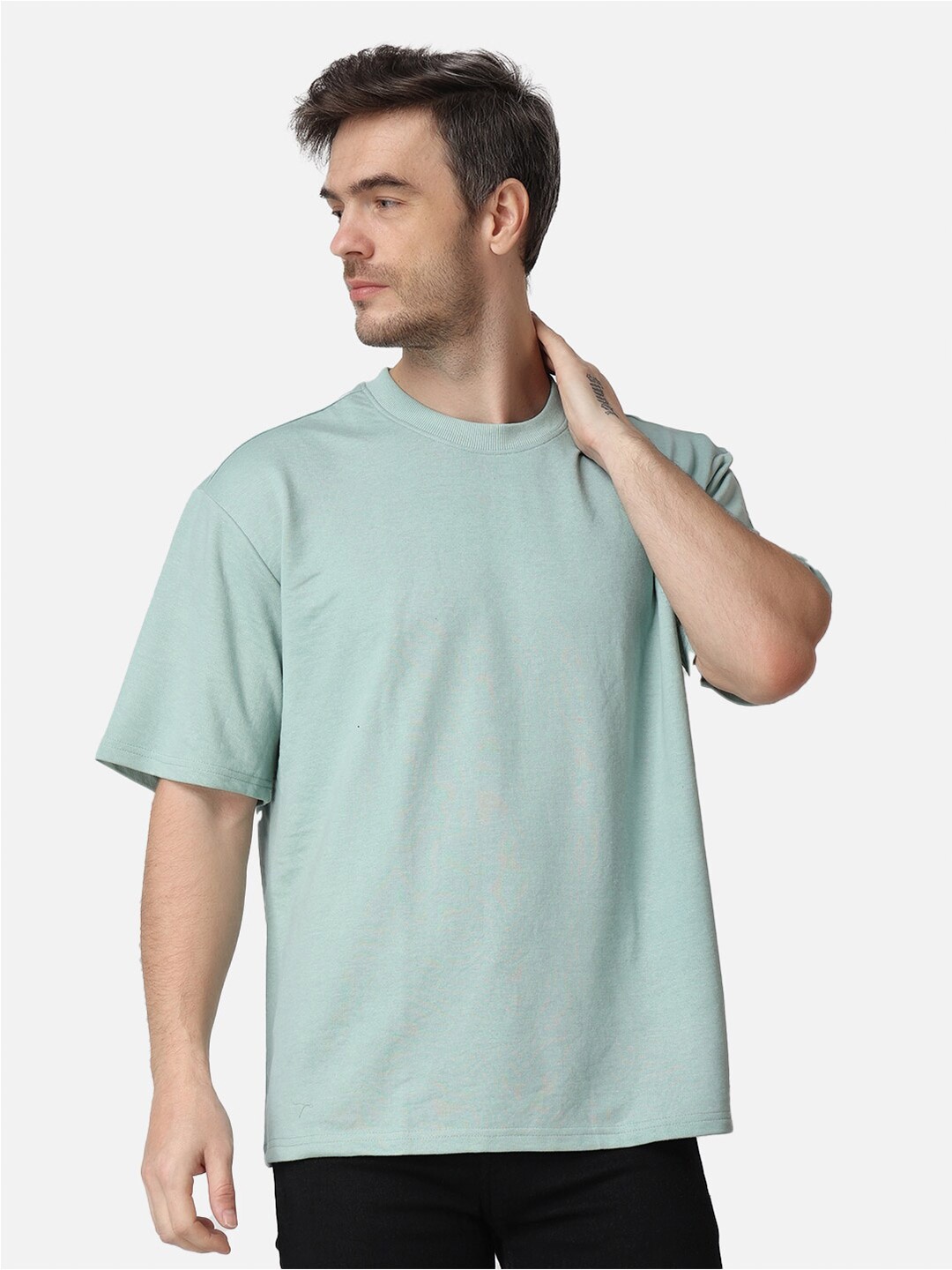 

The Label Bar Men Round Neck Cotton T-shirt, Green