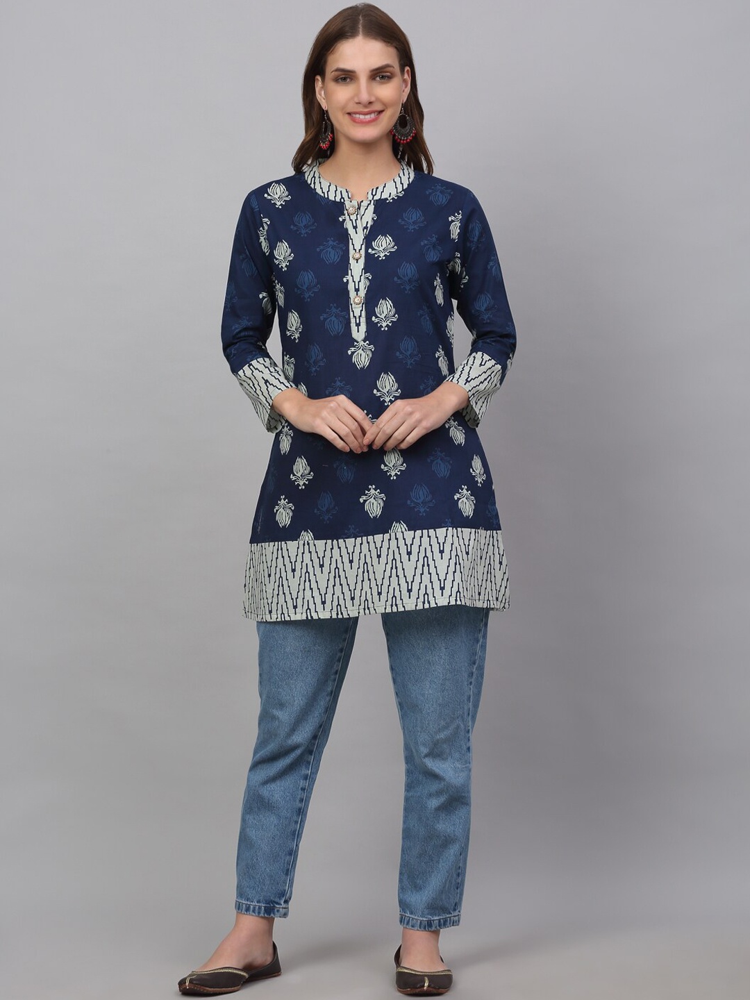 

KALINI Ethnic Motifs Printed Cotton Kurta, Navy blue