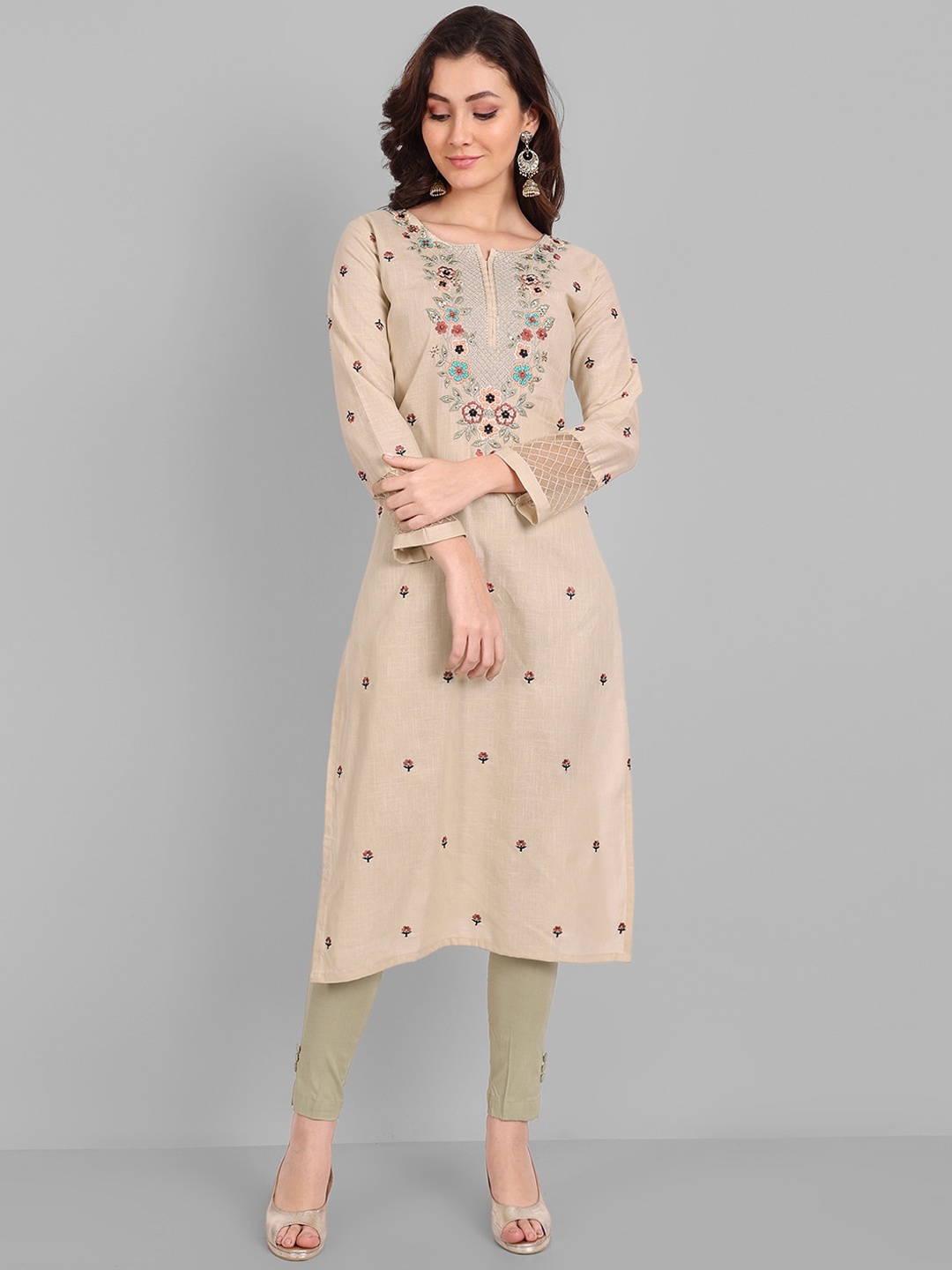

Pakiza Women Floral Embroidered Thread Work Cotton Kurta, Cream