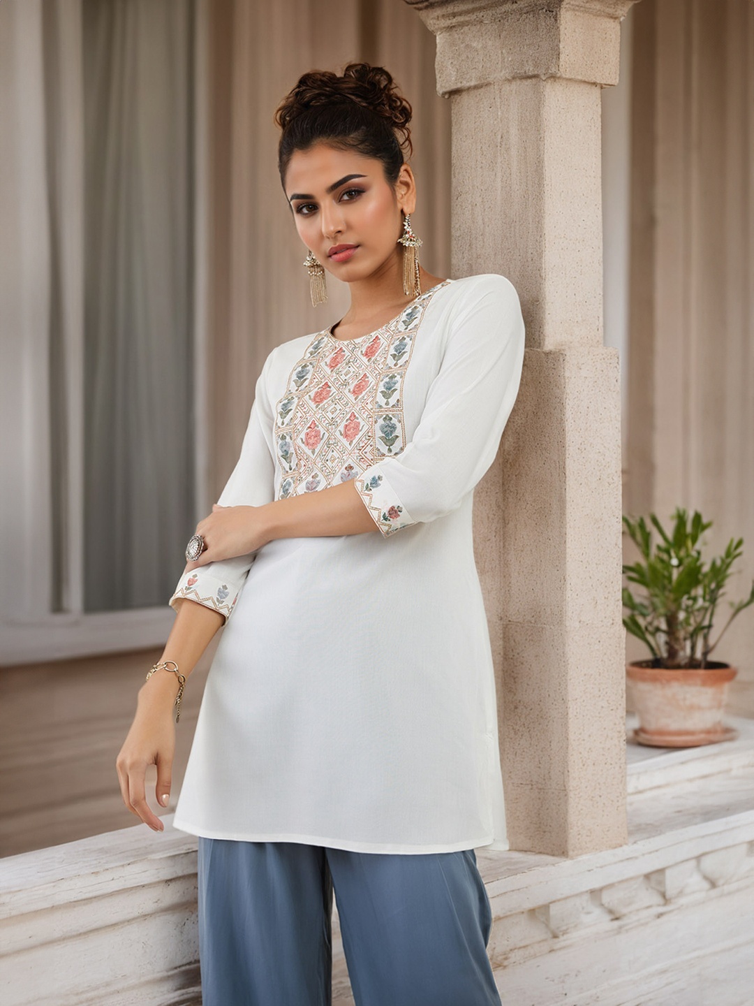

Soch Ethnic Motifs Embroidered Round Neck Tunic, White