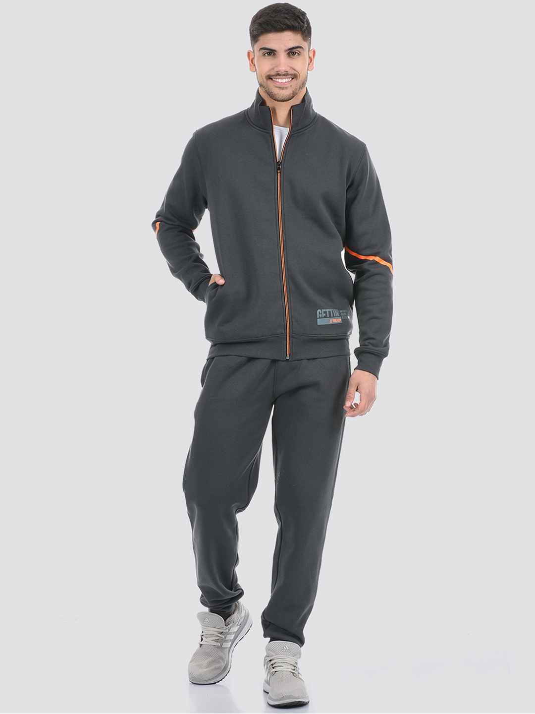 

ONEWAY Men Solid Mock Collar Front-Open Sweatshirt & Joggers Tracksuit, Grey