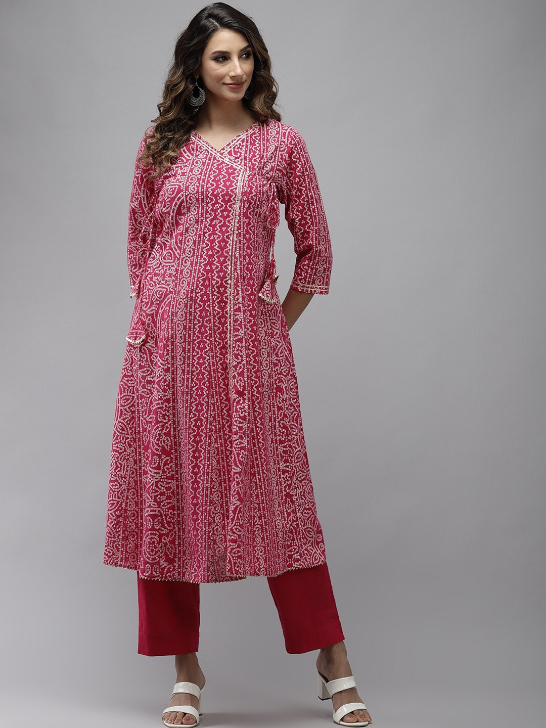 

Ishin Women Bandhani Printed Angrakha Pure Cotton Kurta with Trousers, Pink