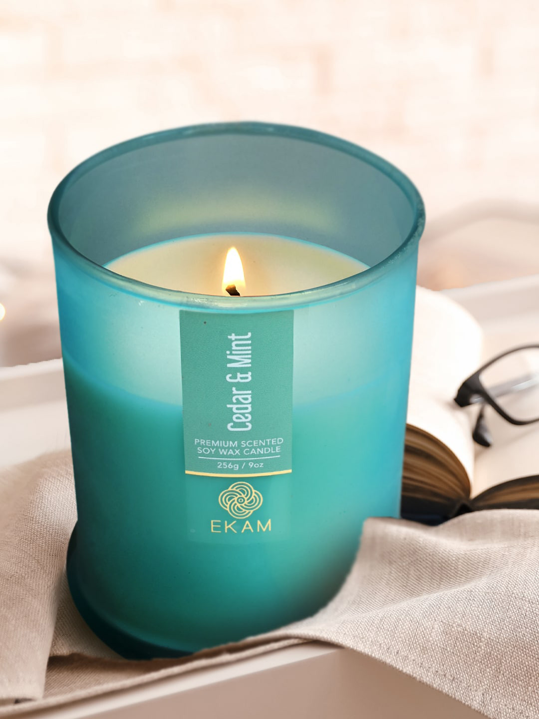 

Ekam Ring Jar Turquoise Blue Cedar & Mint Scented Candle