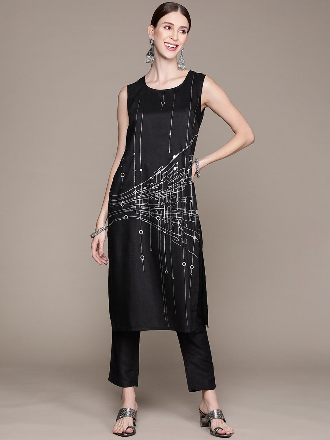 

ZIYAA Women Abstract Printed Kurta with Trousers, Black