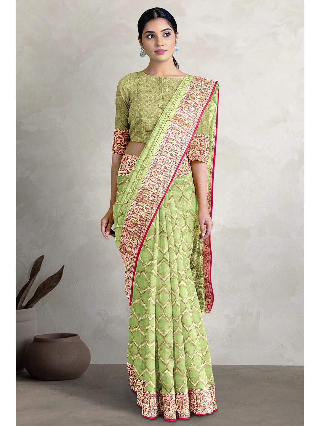 

Kalamandir Woven Design Zari Banarasi Saree, Green